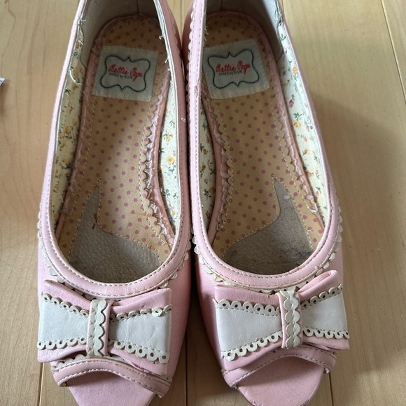 Bettie Page Shoes - Bettie Page Pink Bow Accent Flats